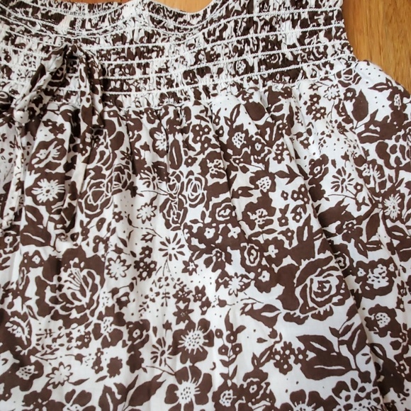 Floral Patterned Skirt - Picture 2 of 4